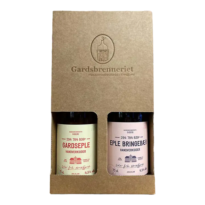 Alkoholholdig Gavepakning: 2 stk 75 cl Attåt sider 4,5% (1 stk Eple og 1 stk Eple og Bringebær) - Master